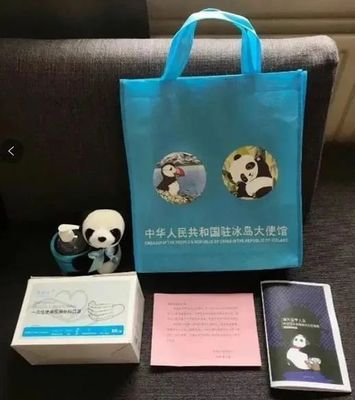 萬里送溫暖 多部門聯合行動，為海外學子發放防疫健康包